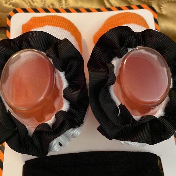 Orange, White, and Black Headwrap and Socks Set - Picture 3 of 4